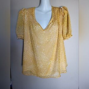 NEW- Express Yellow Puff Sleeve Blouse, Size Medium